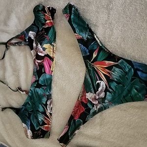 Fashion Nova,2 piece bikini set